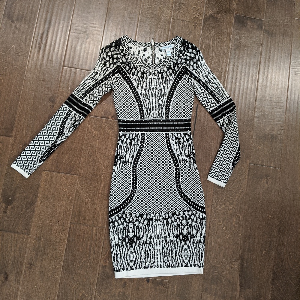 Black and white bodycon dress